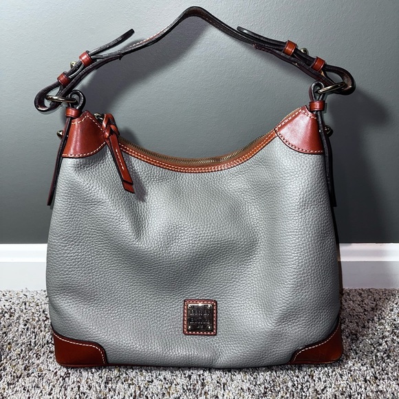 👜 Dooney & Bourke Pebble Grain Leather Hobo Shoulder Bag - Picture 2 of 12